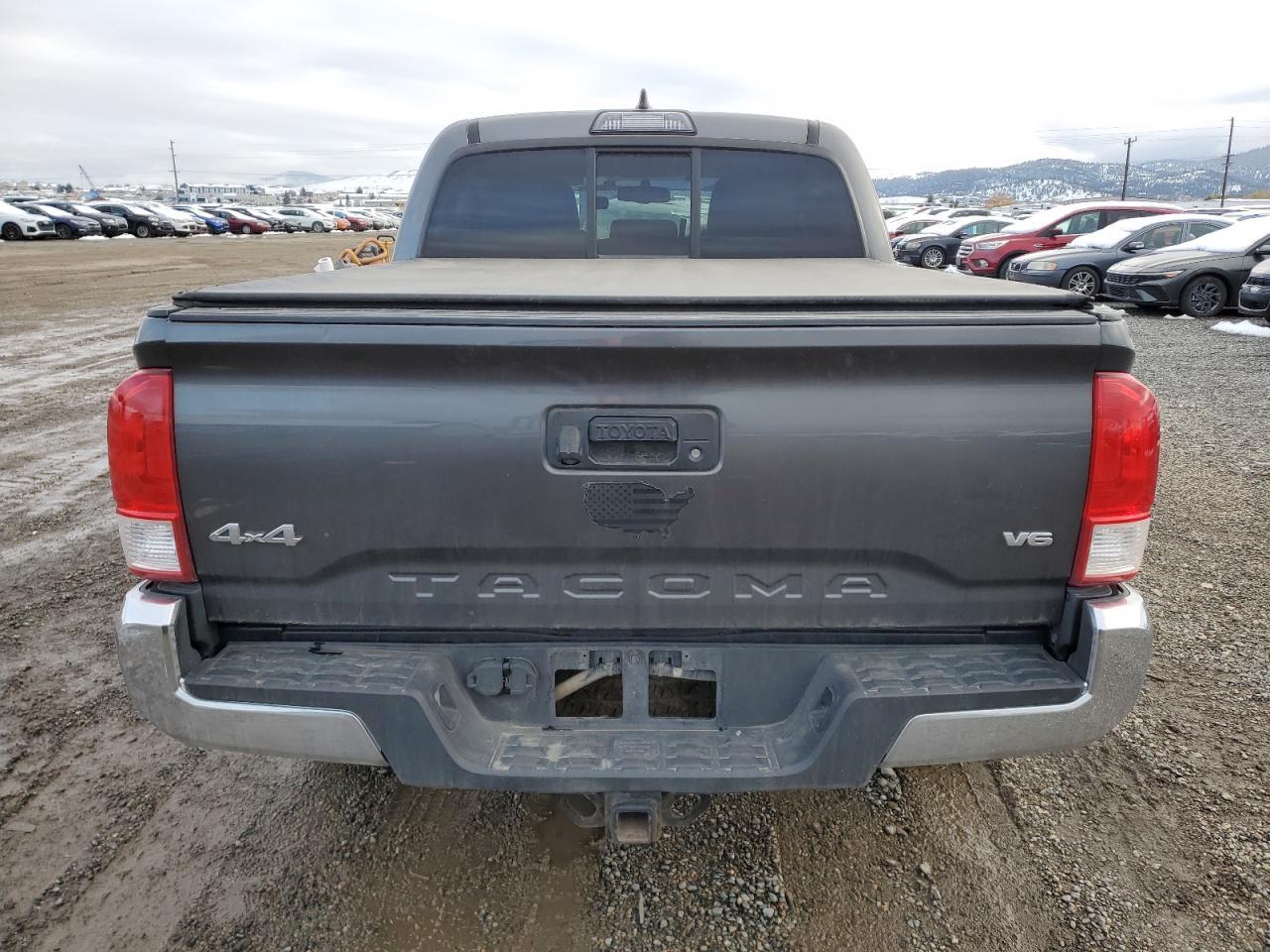 2017 Toyota Tacoma Double Cab - Фото 6