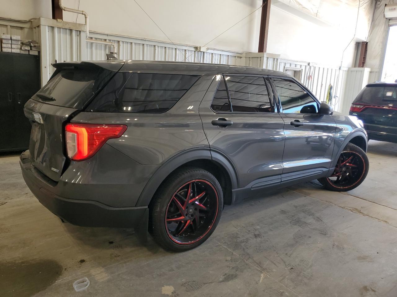 2020 Ford Explorer - Фото 3