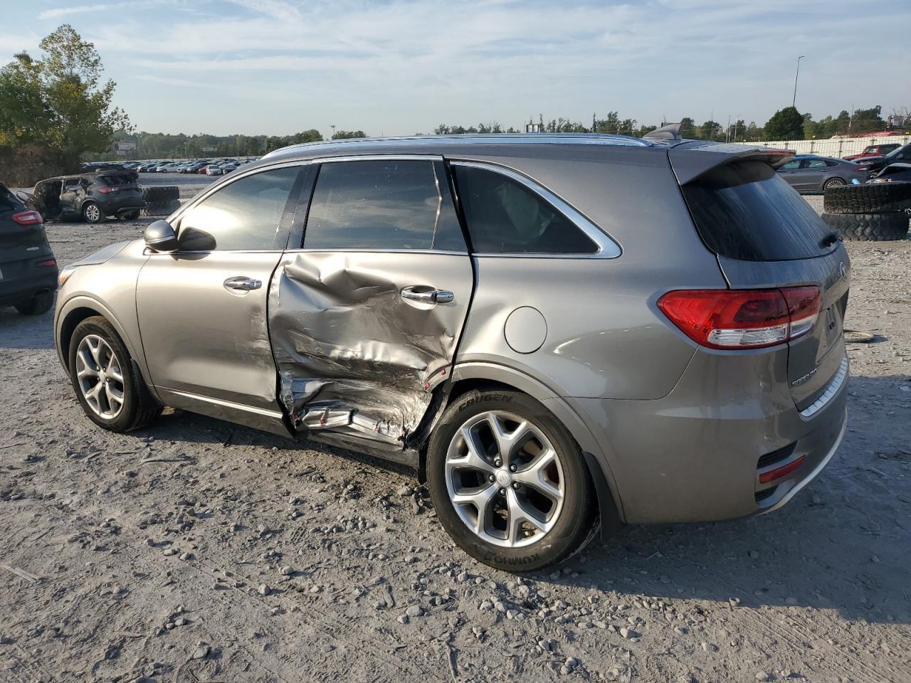 2017 Kia Sorento Sx - Image 2