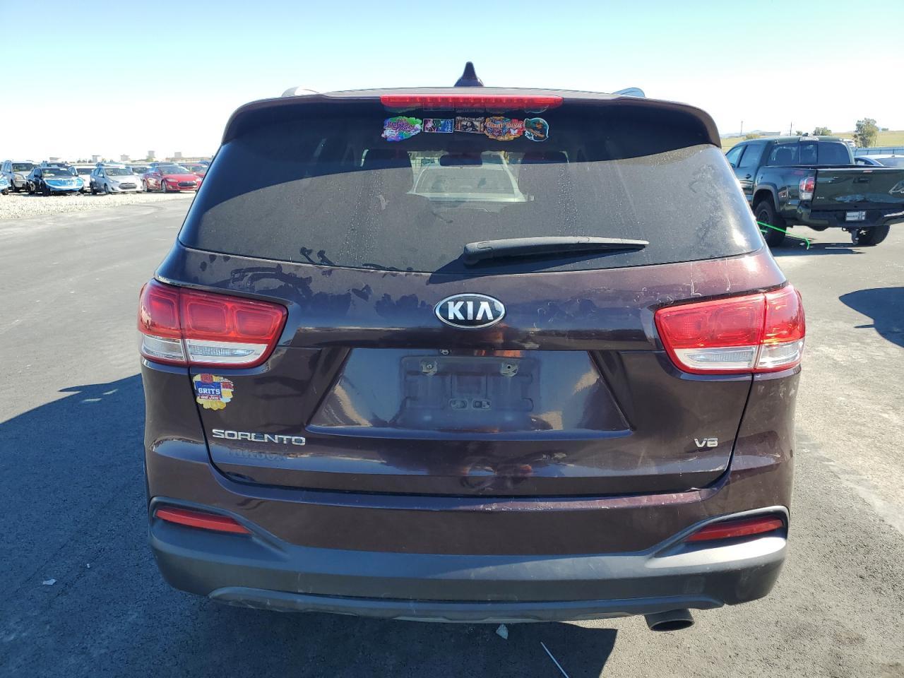 2016 Kia Sorento Lx - Image 6