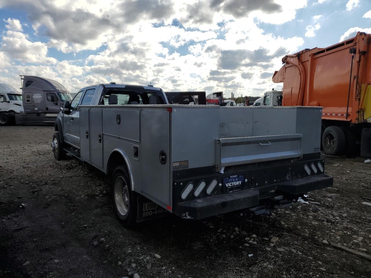 2024 Ford Super Duty F-550 Xlt - Фото 2