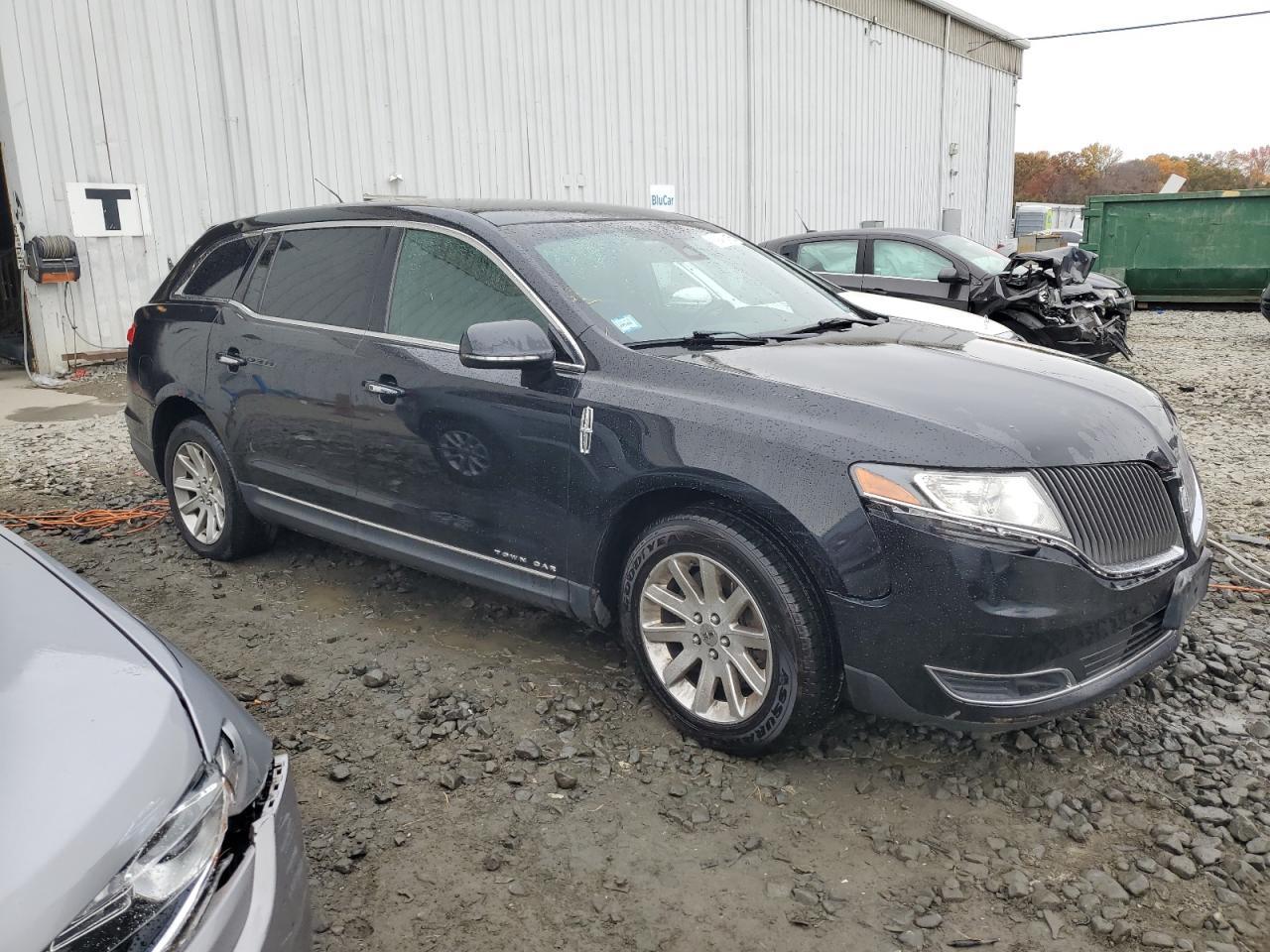 2016 Lincoln Mkt - Фото 4