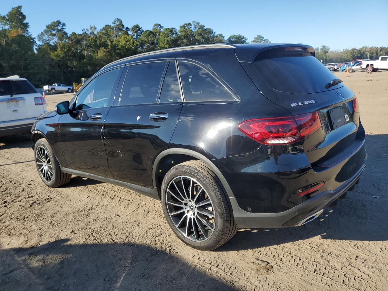2022 Mercedes-Benz Glc 300 - Image 2
