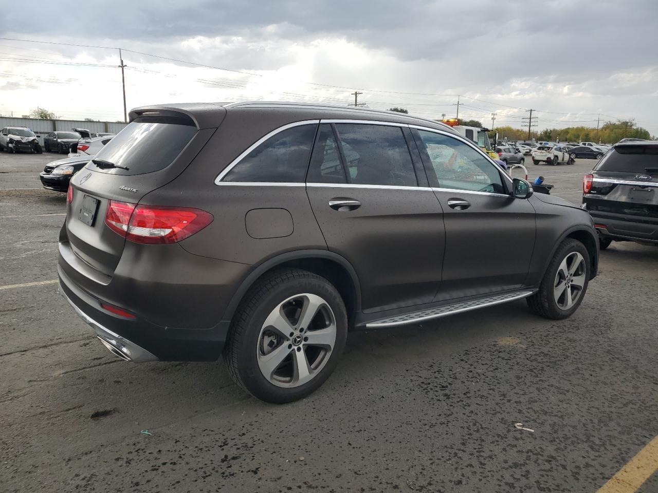 2017 Mercedes-Benz Glc 300 4Matic - Image 3