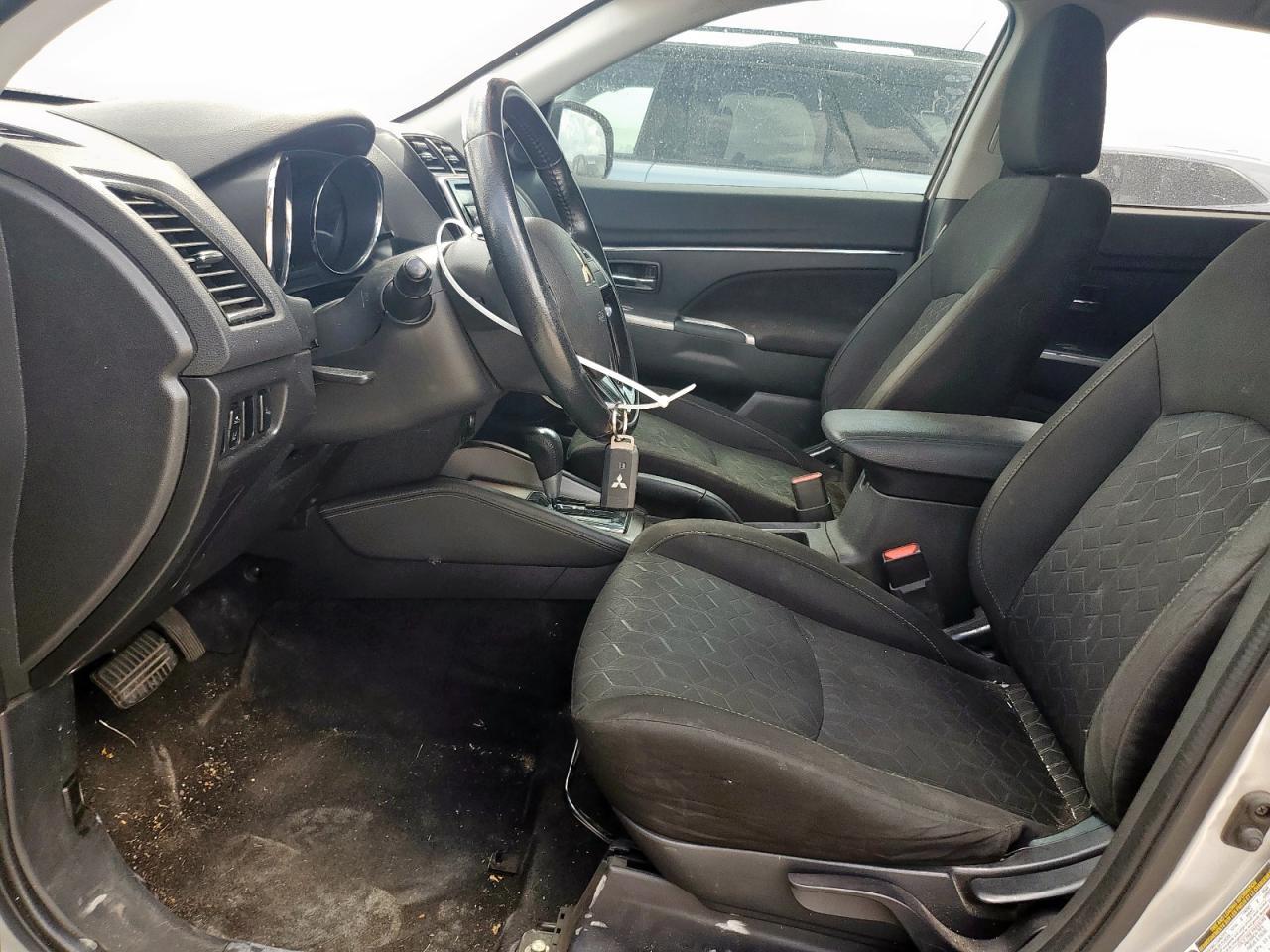 2020 Mitsubishi Outlander Sport Se - Фото 7