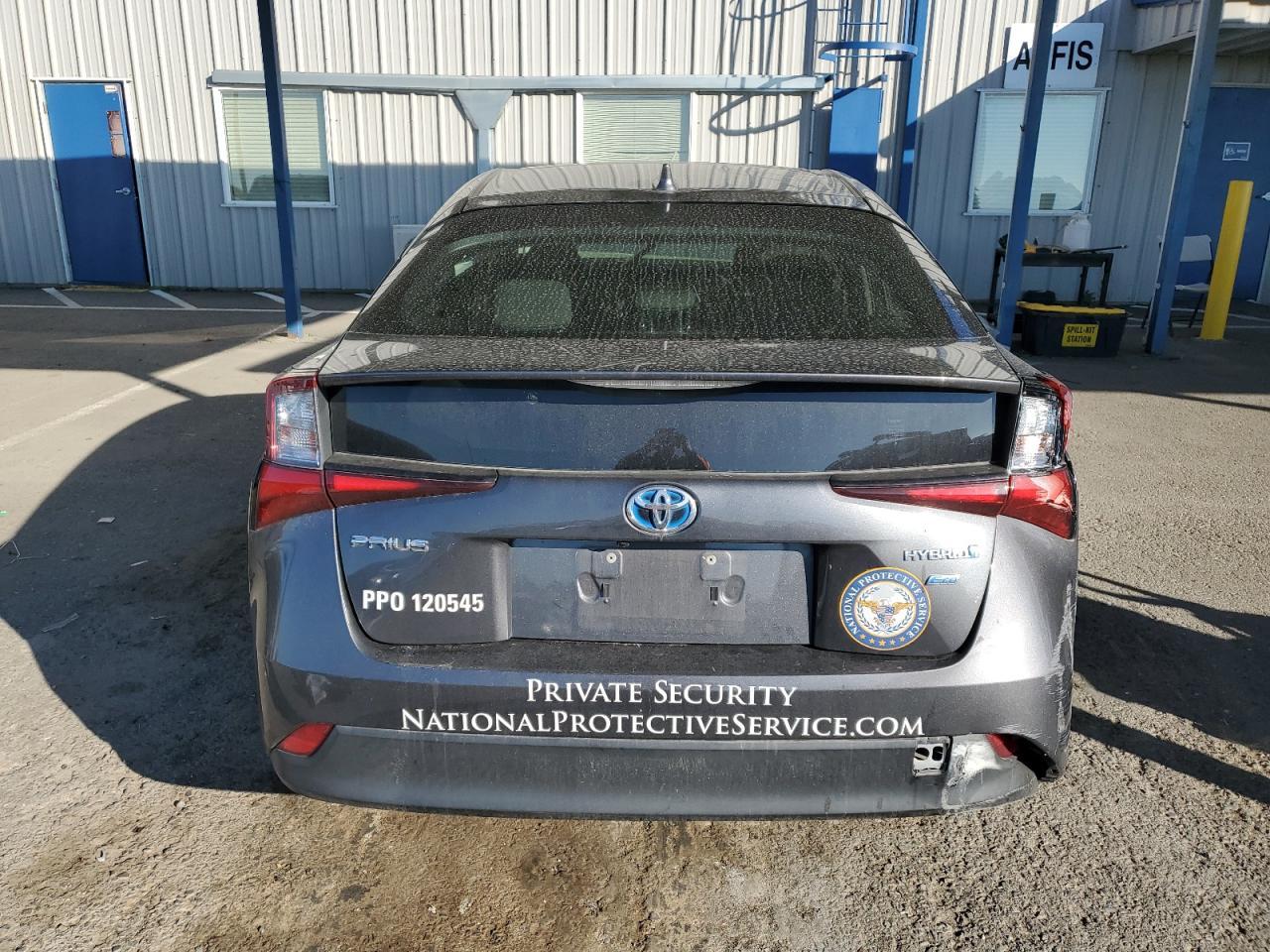 2020 Toyota Prius L - Фото 6