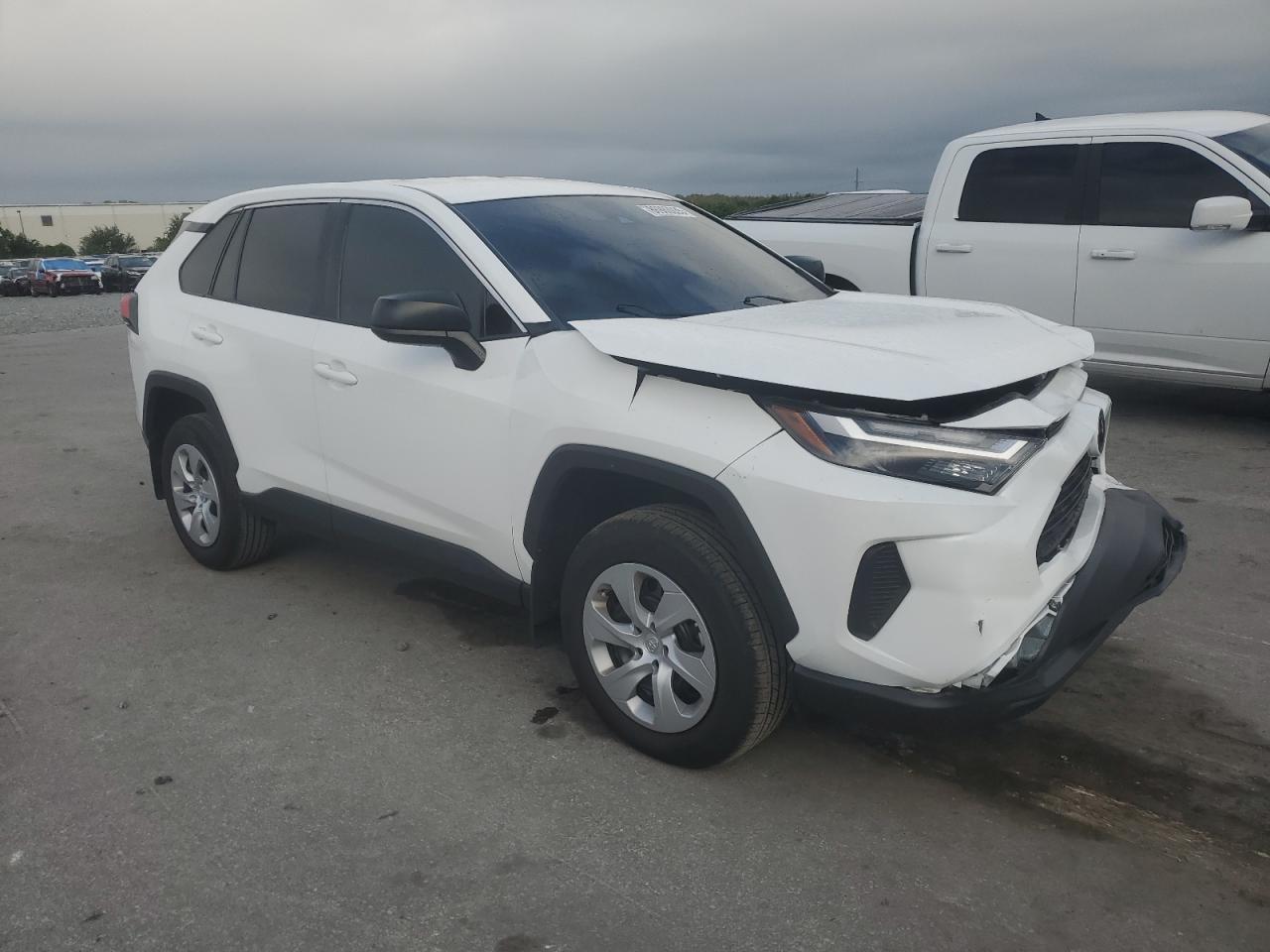 2024 Toyota Rav4 Le - Фото 4