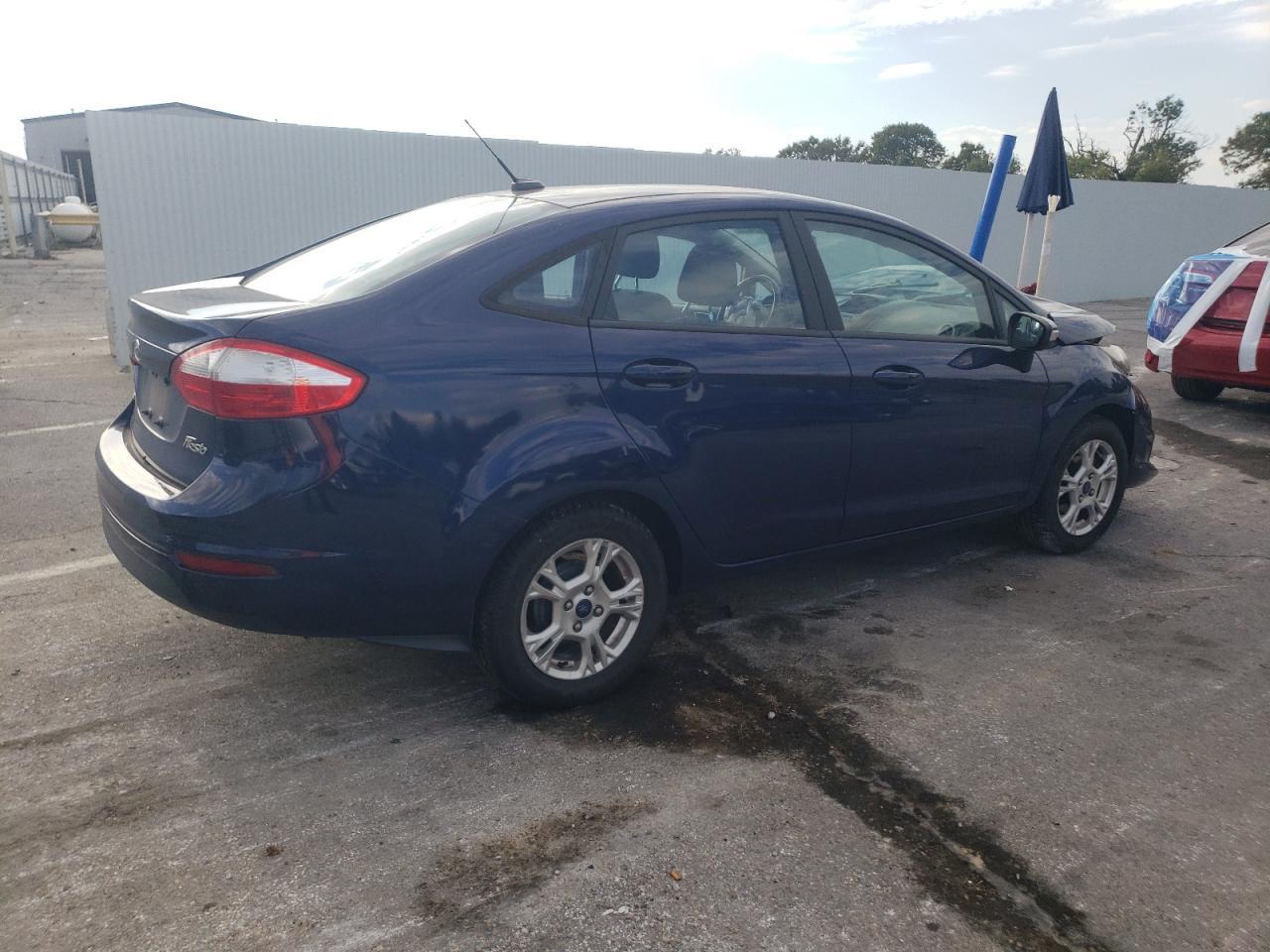 2016 Ford Fiesta Se - Фото 3