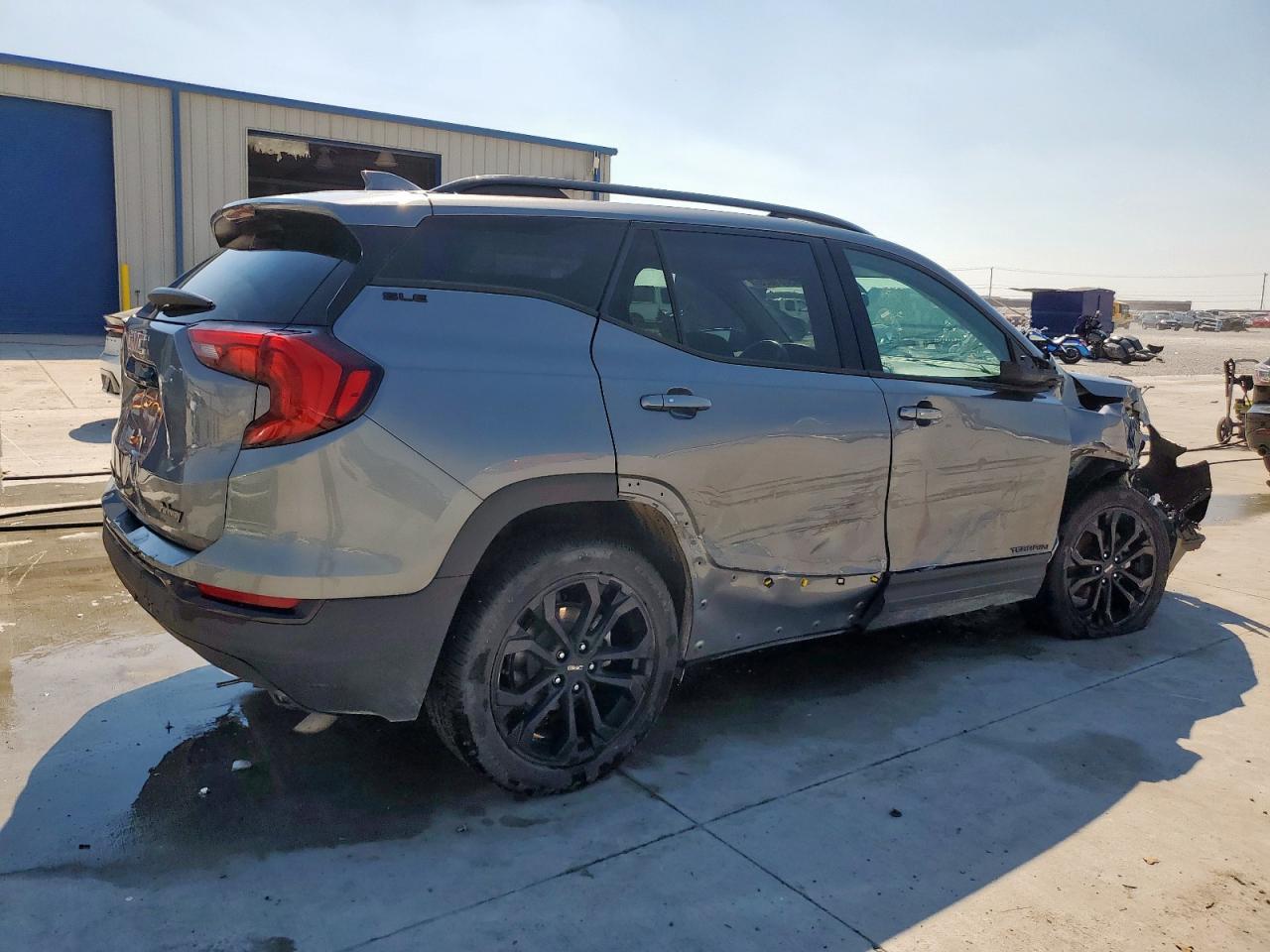 2020 GMC Terrain Sle - Image 3