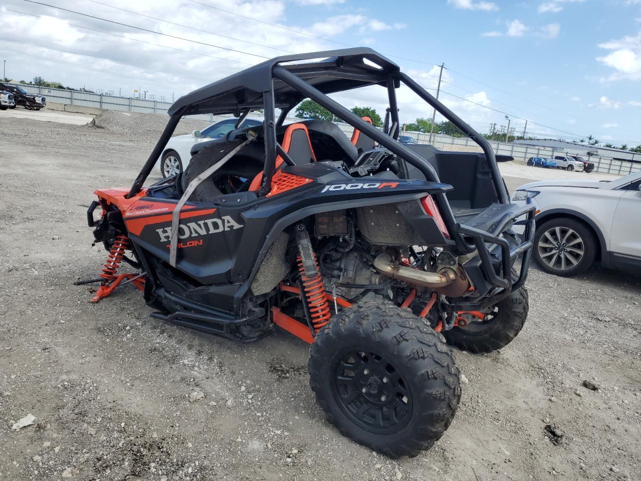 2023 Honda Talon 1000R Utility Vehicle - Image 3