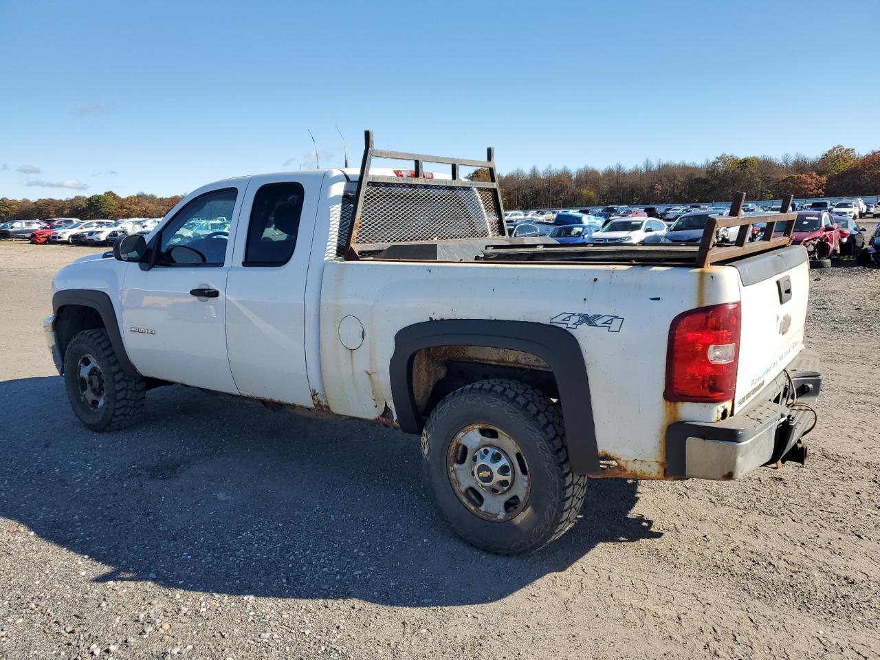 2011 Chevrolet Silverado K2500 Heavy Duty - Фото 2