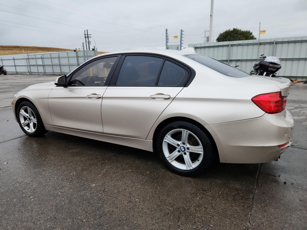 2013 BMW 328 Xi - Image 2