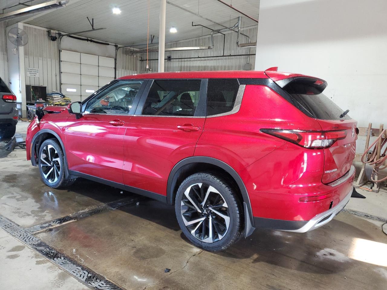 2022 Mitsubishi Outlander Se - Image 2