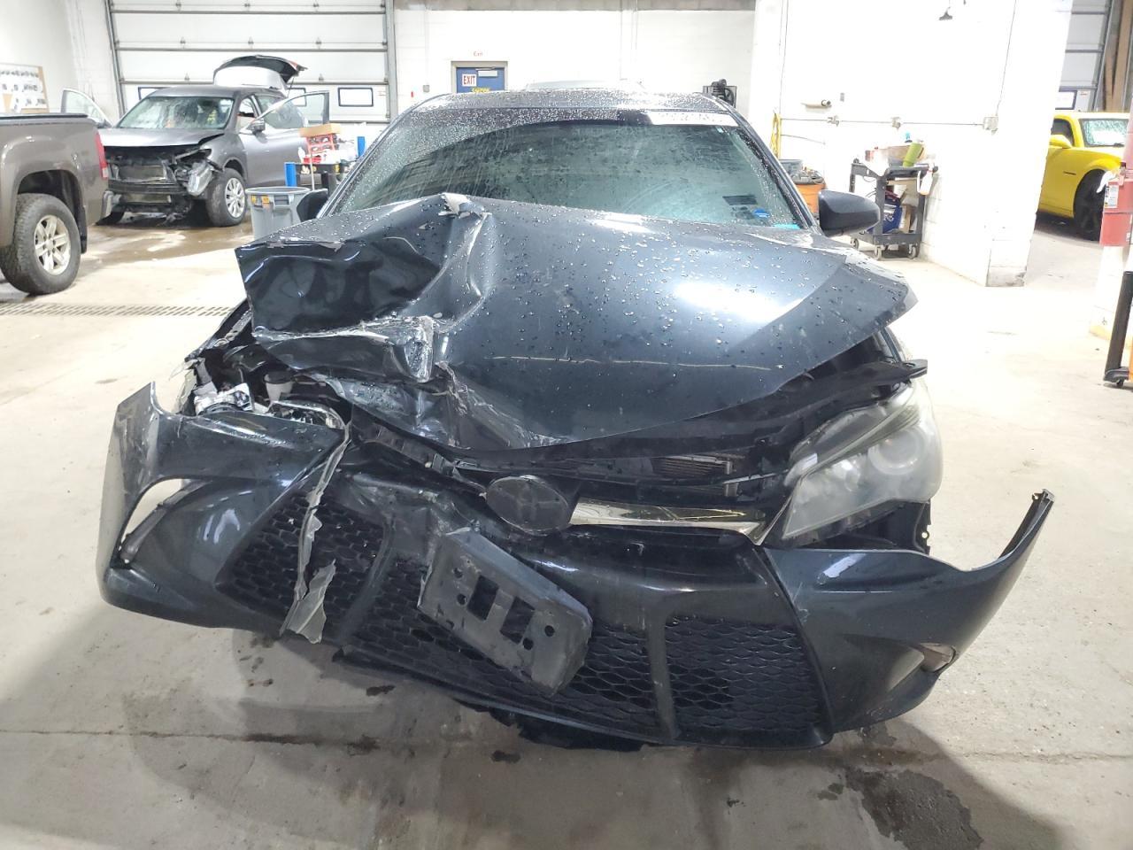 2015 Toyota Camry Le - Image 5