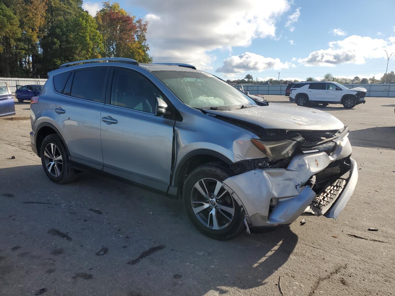 2016 Toyota Rav4 Xle - Image 4