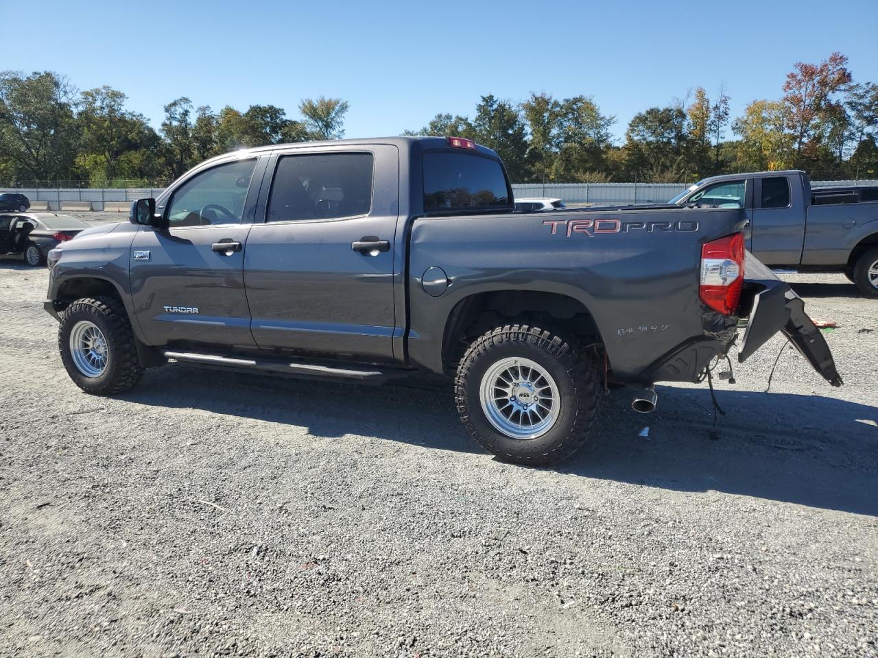 2016 Toyota Tundra Crewmax Sr5 - Фото 2