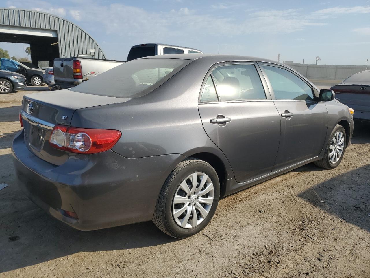 2013 Toyota Corolla Base - Фото 3