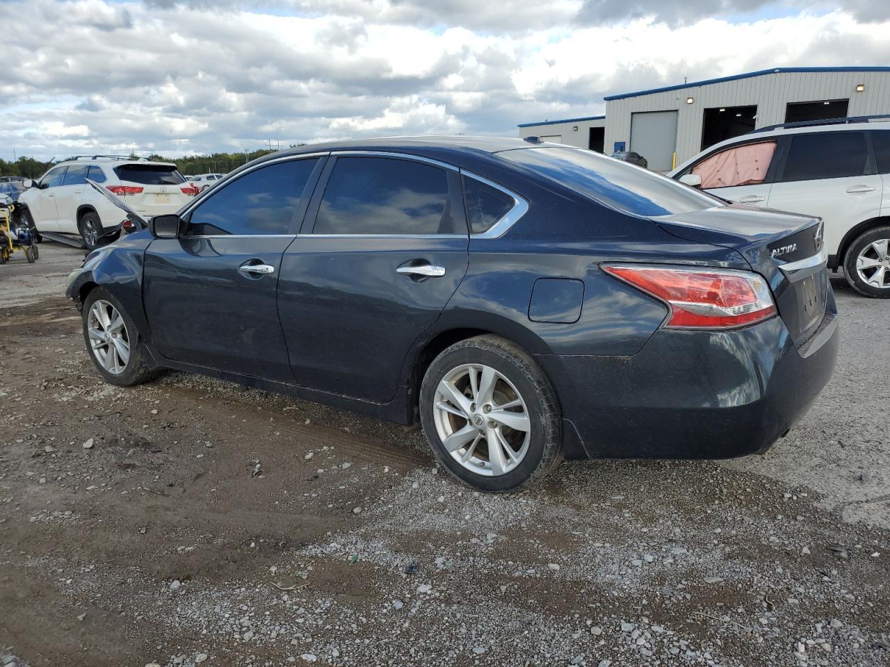 2015 Nissan Altima 2.5 - Image 2