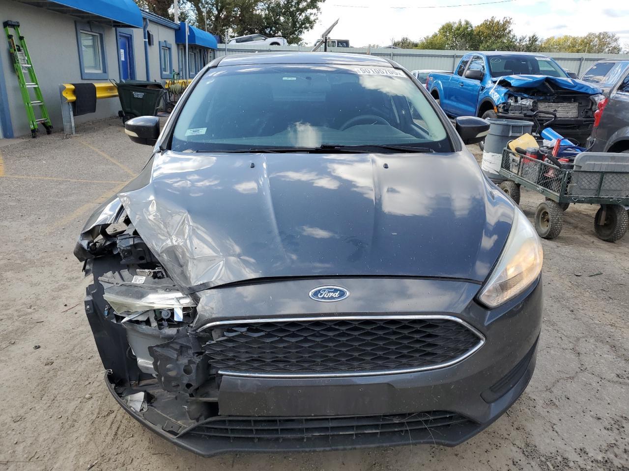 2017 Ford Focus Se - Фото 5