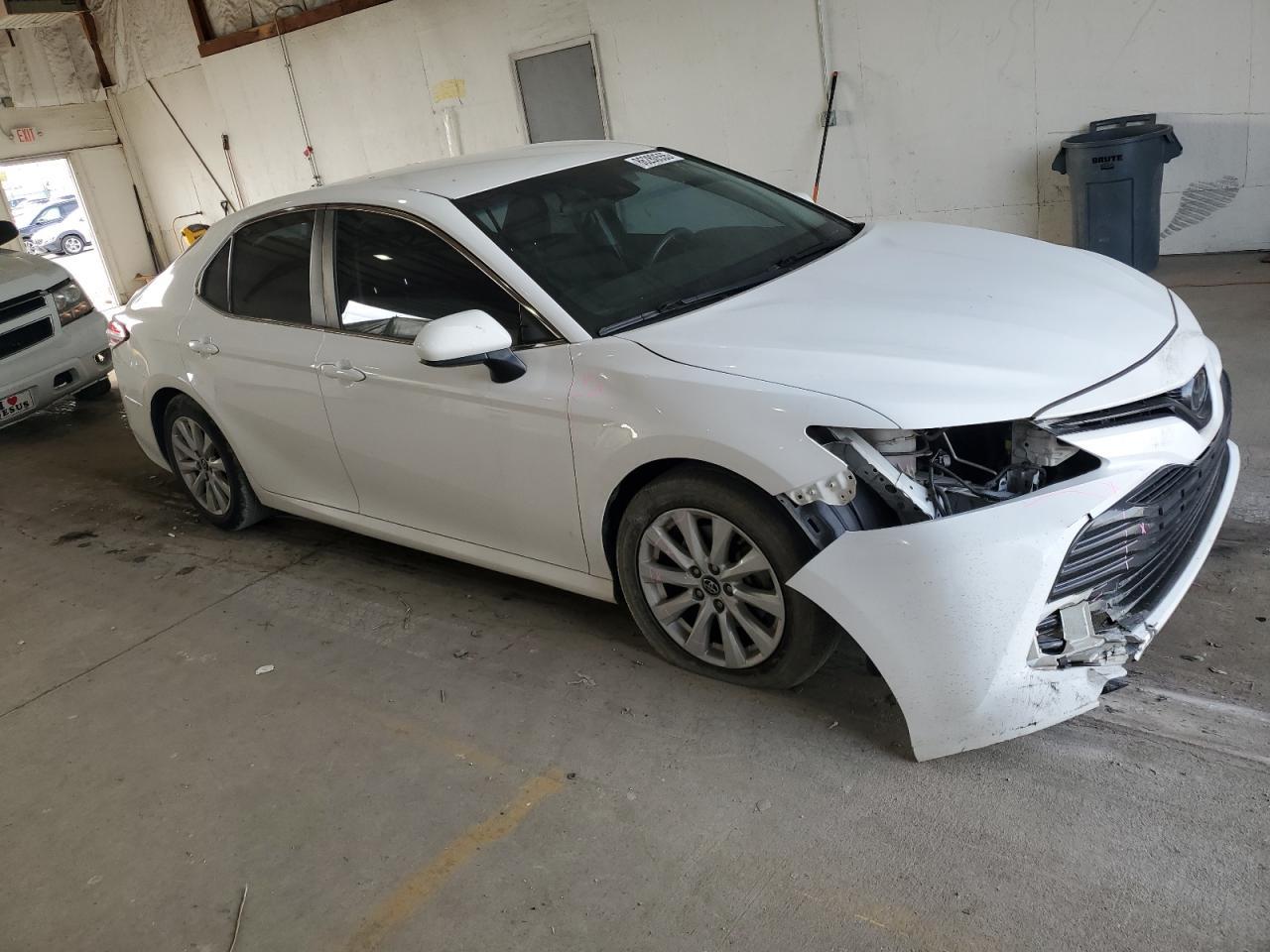 2018 Toyota Camry L - Фото 4