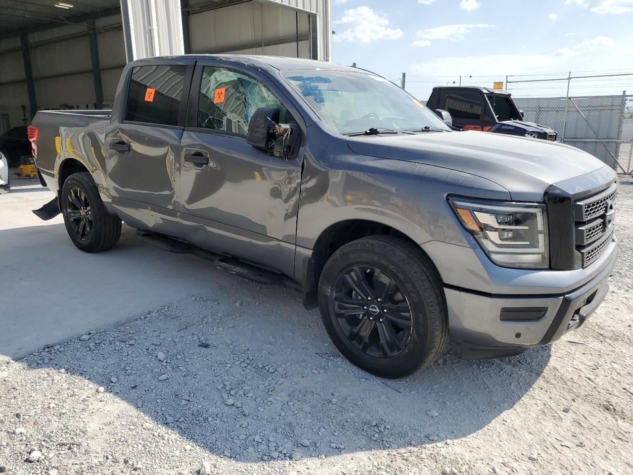 2023 Nissan Titan Sv - Image 4