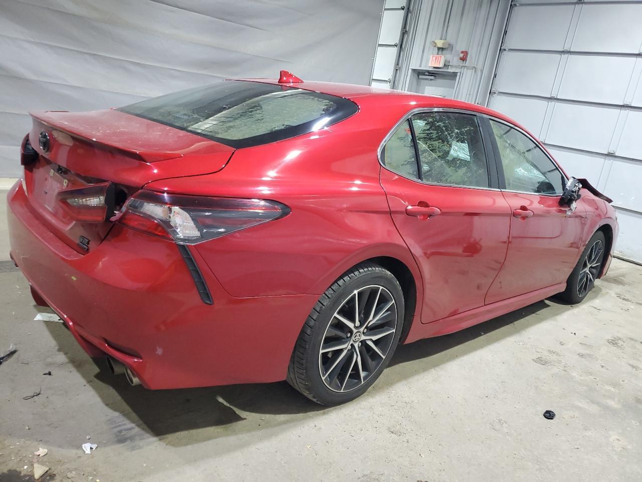 2021 Toyota Camry Se - Image 3