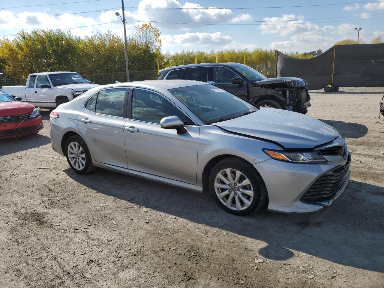 2020 Toyota Camry Le - Image 4