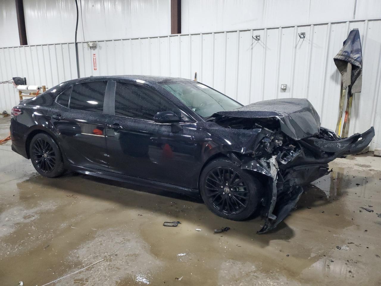 2022 Toyota Camry Night Shade - Фото 4