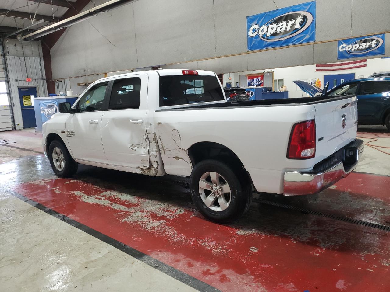 2021 Ram 1500 Classic Slt - Фото 2