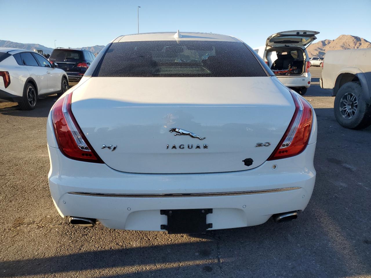 2013 Jaguar Xj - Image 6