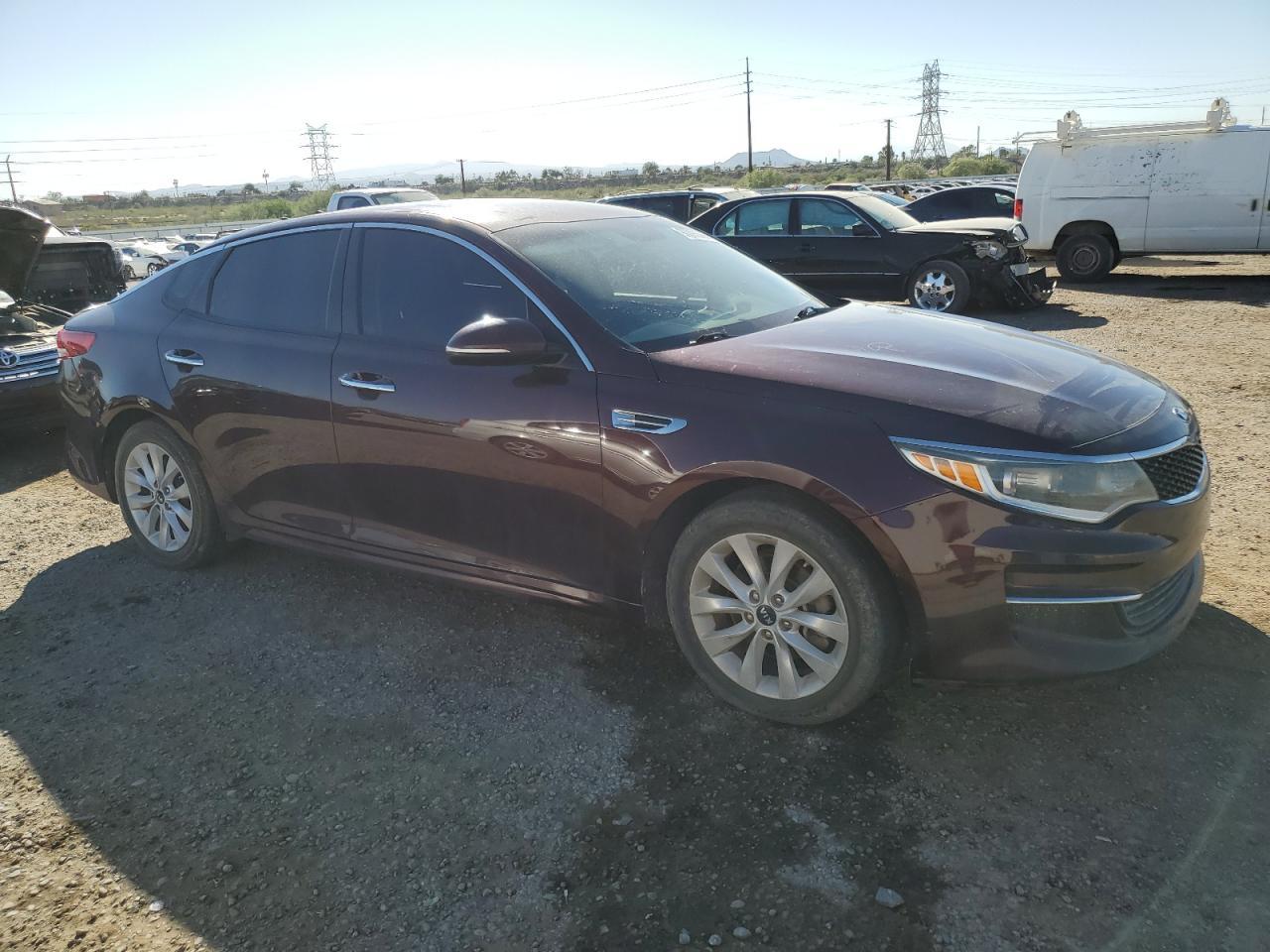 2017 Kia Optima Lx - Фото 4