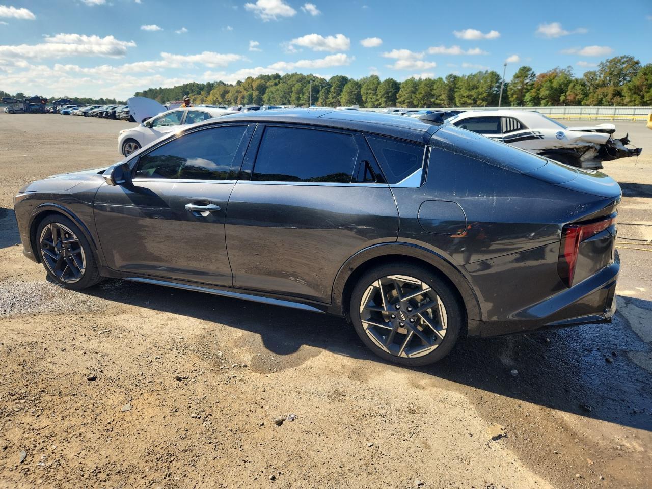 2025 Kia K4 Gt Line - Image 2