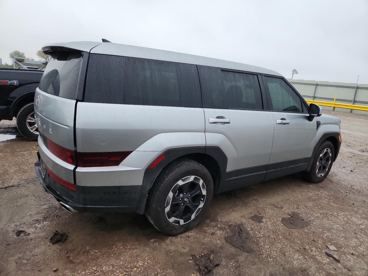 2024 Hyundai Santa Fe Se - Image 3