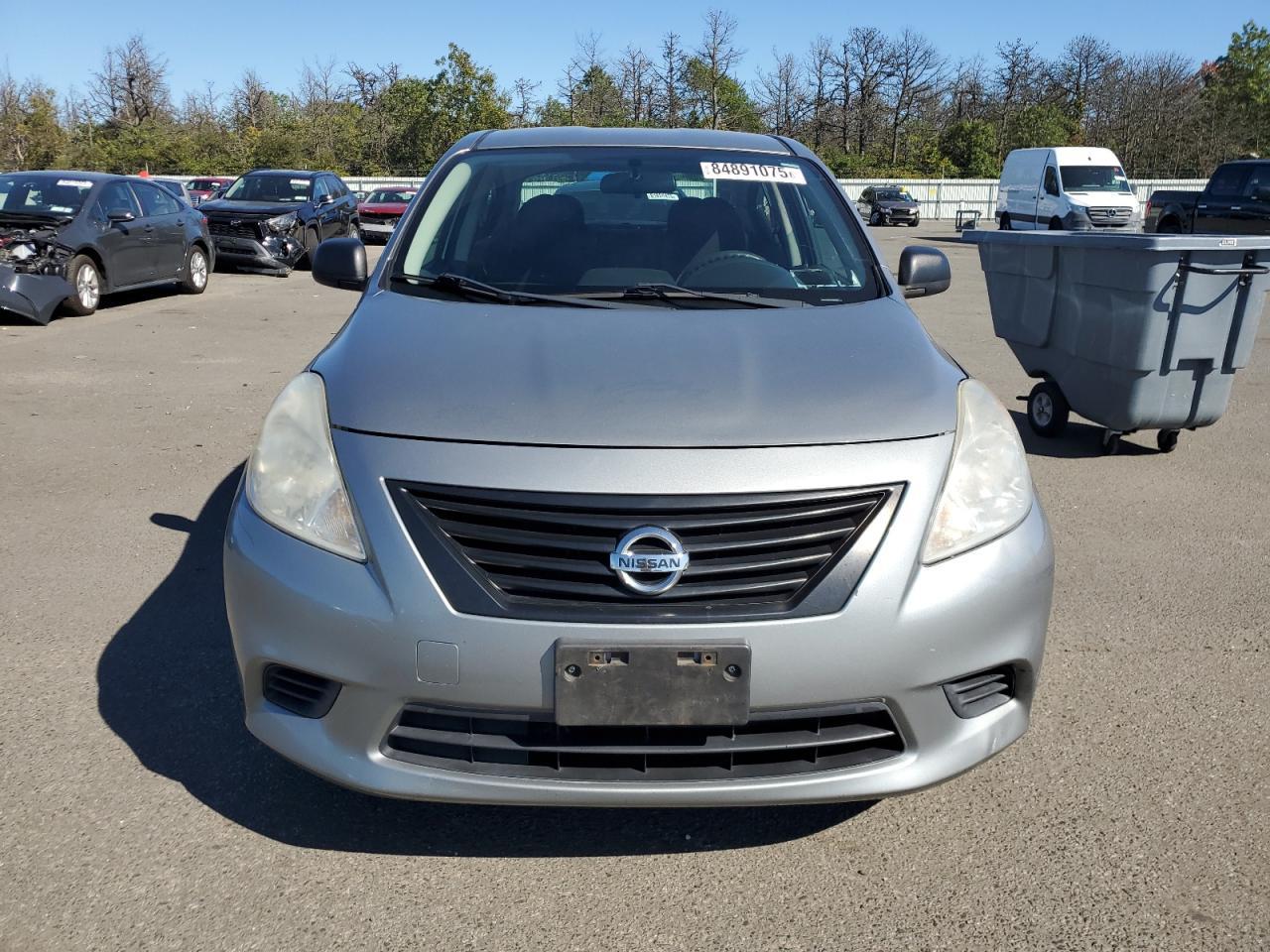 2013 Nissan Versa S - Фото 5