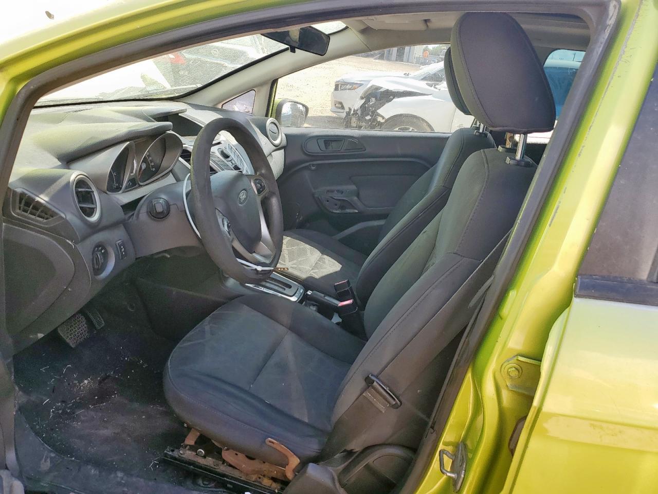 2011 Ford Fiesta Se - Фото 7