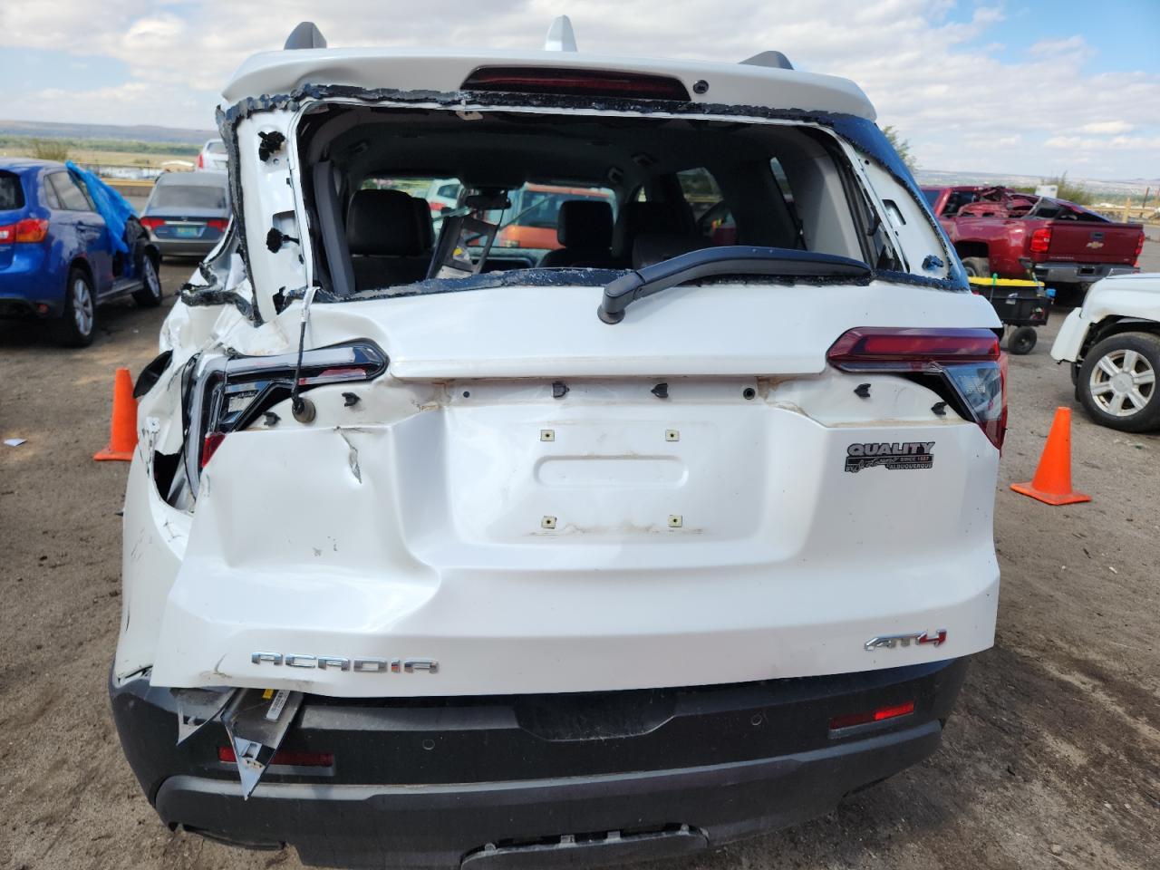 2023 GMC Acadia At4 - Фото 6