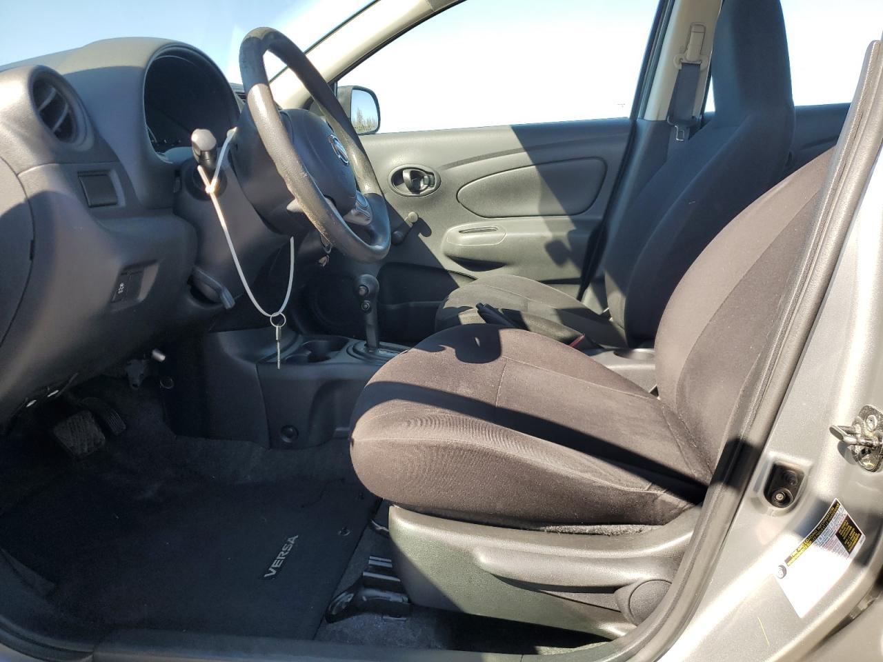 2013 Nissan Versa S - Фото 7