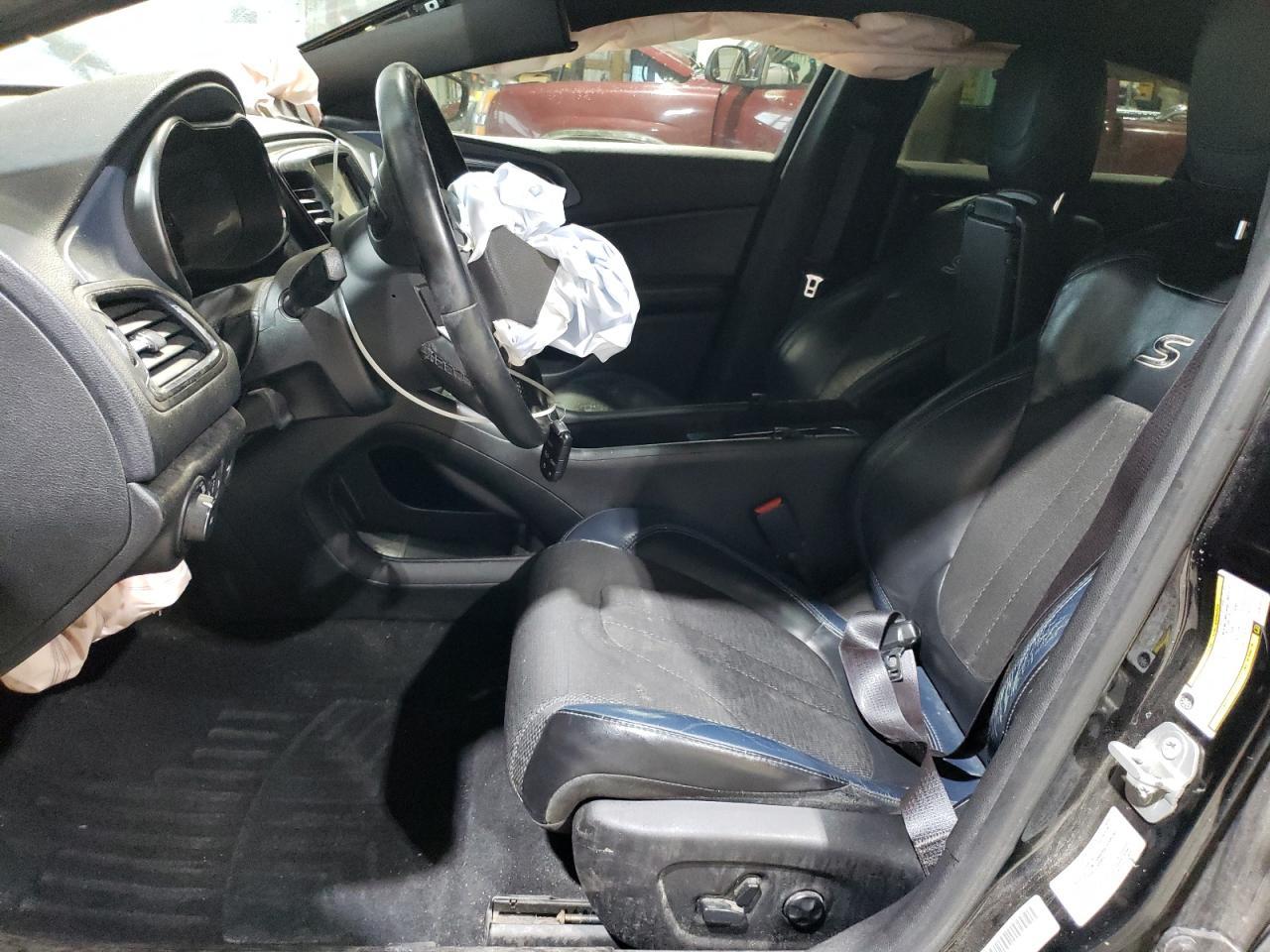 2016 Chrysler 200 S - Фото 7