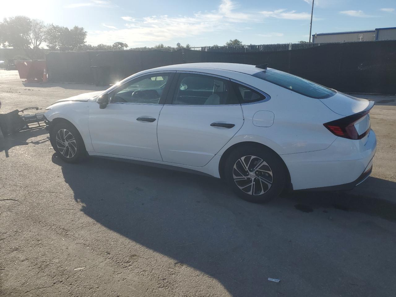 2021 Hyundai Sonata Hybrid - Фото 2