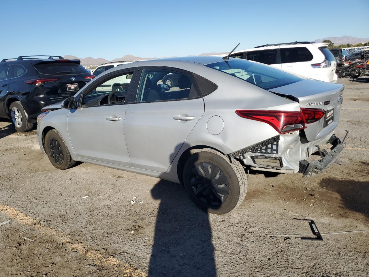2021 Hyundai Accent Se - Фото 2