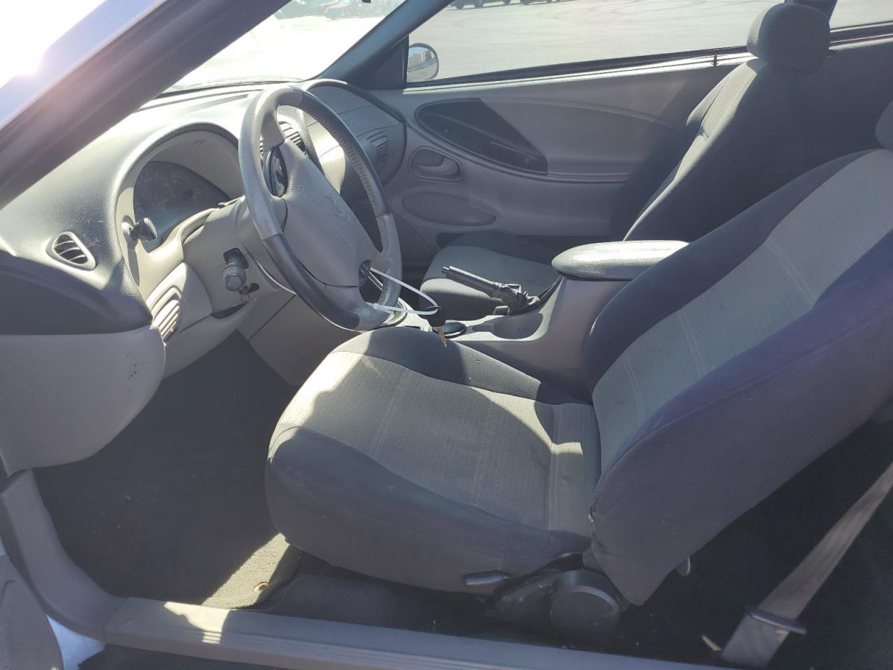 2003 Ford Mustang - Image 7