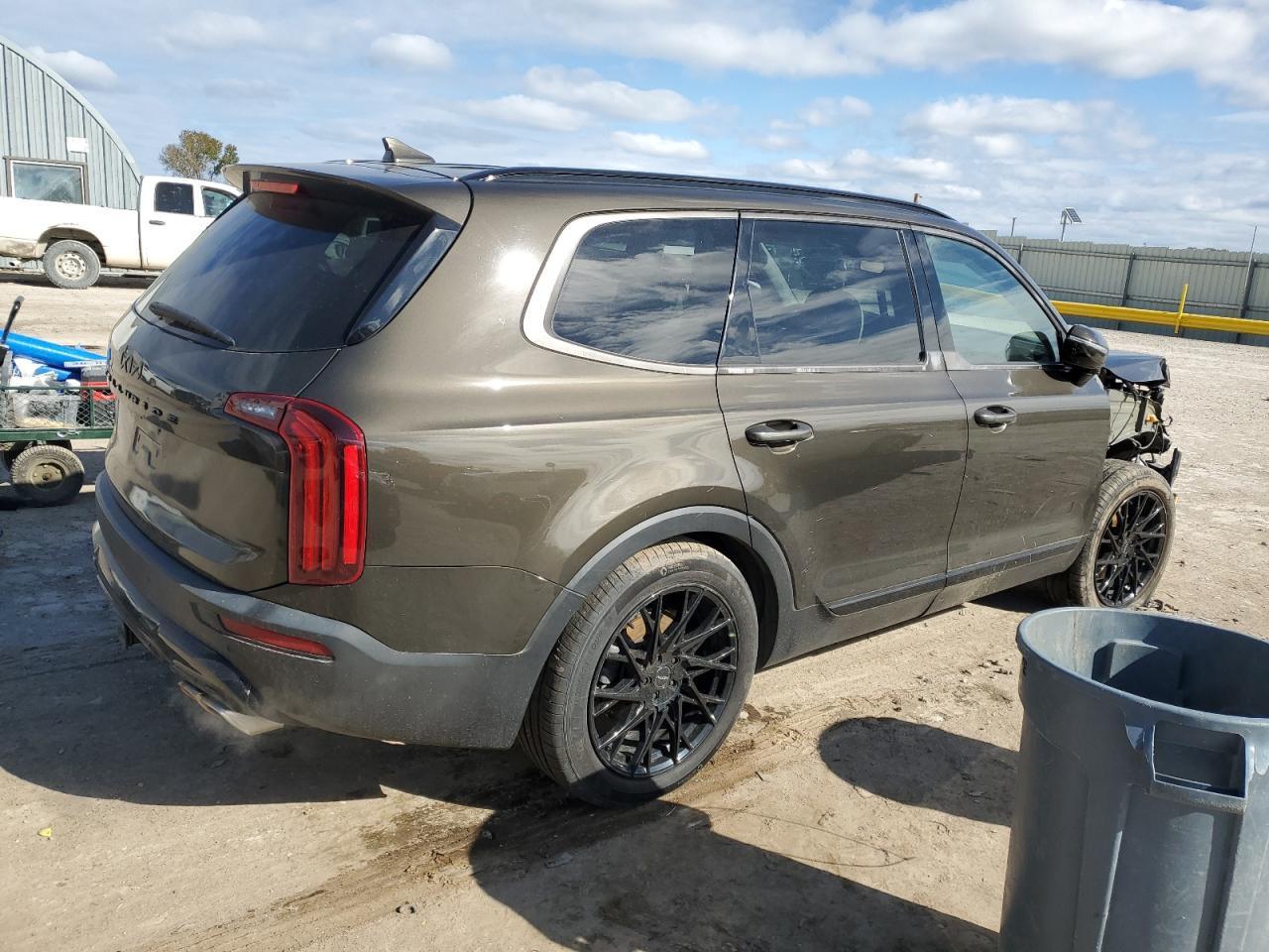 2022 Kia Telluride Sx - Image 3