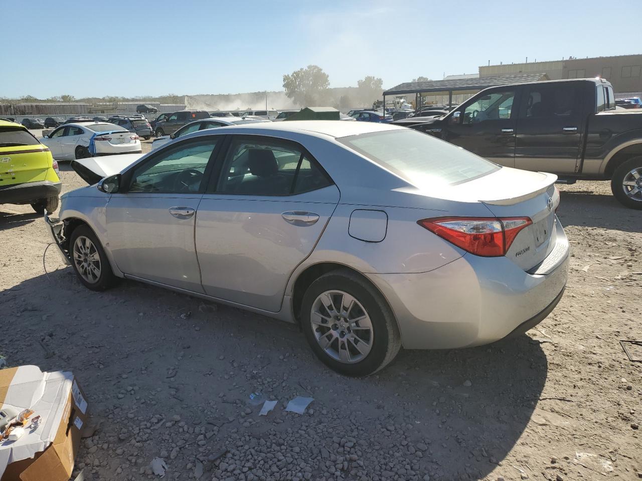 2016 Toyota Corolla L - Фото 2