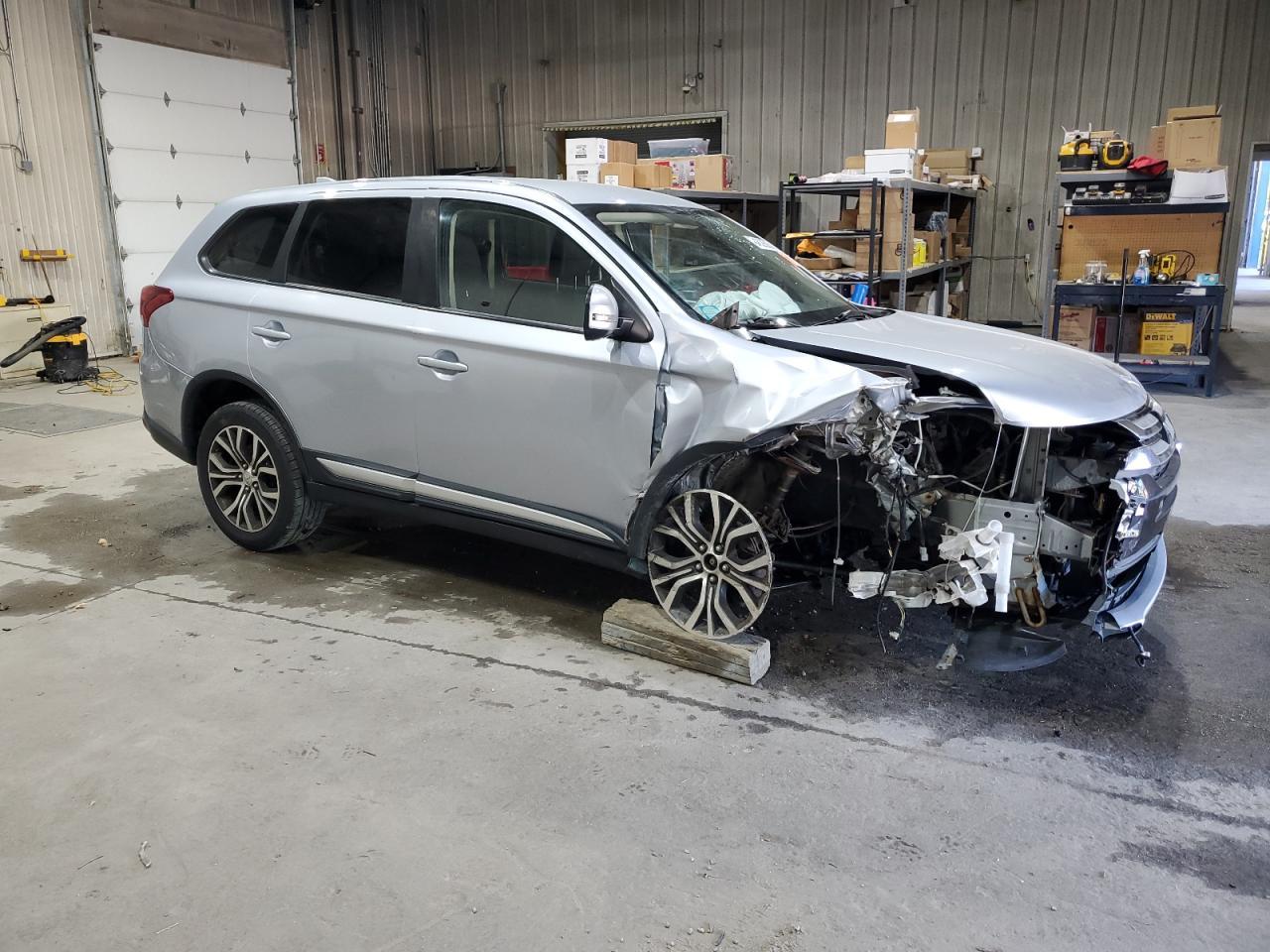 2017 Mitsubishi Outlander Se - Image 4