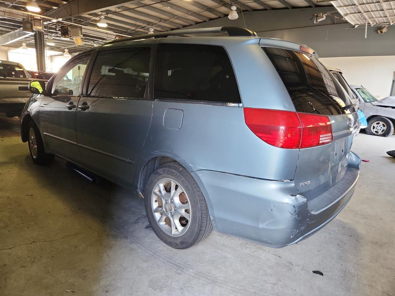 2004 Toyota Sienna Xle - Фото 2