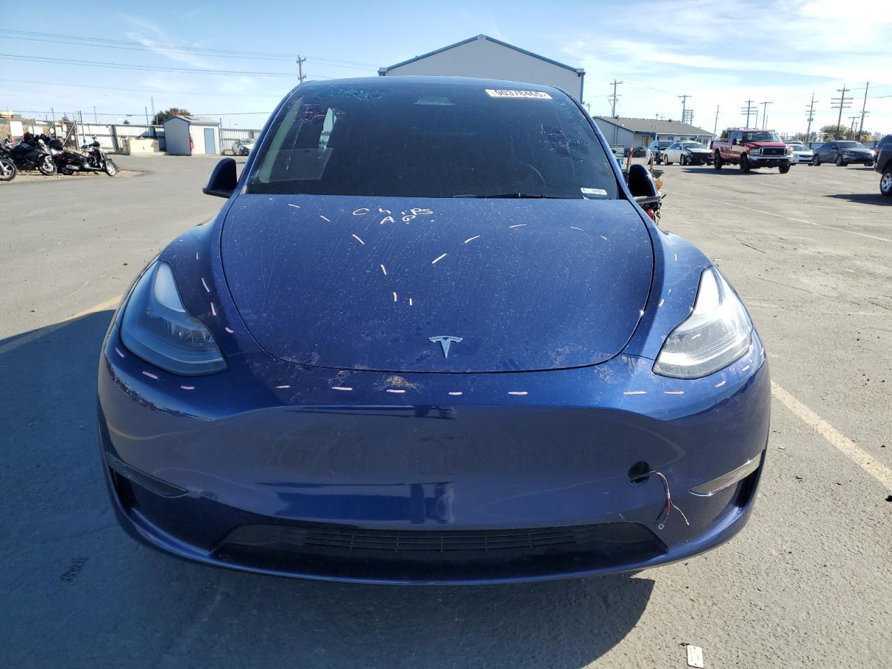 2025 Tesla Model Y - Фото 5