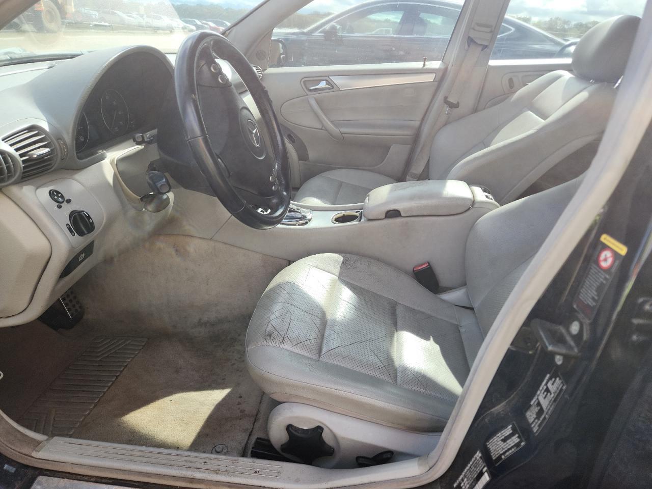 2005 Mercedes-Benz C 230K Sport Sedan - Фото 7