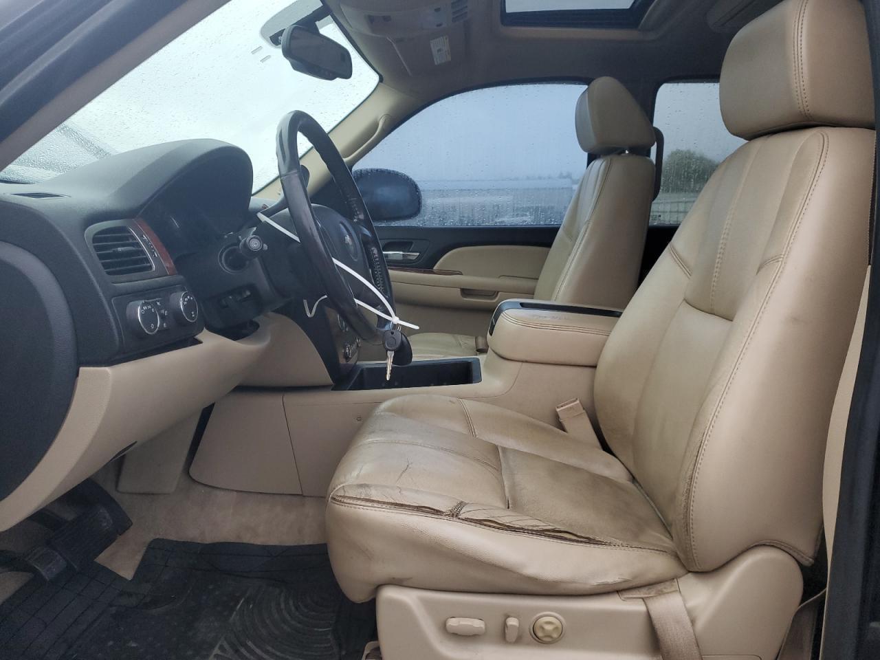 2007 Chevrolet Suburban K1500 - Image 7