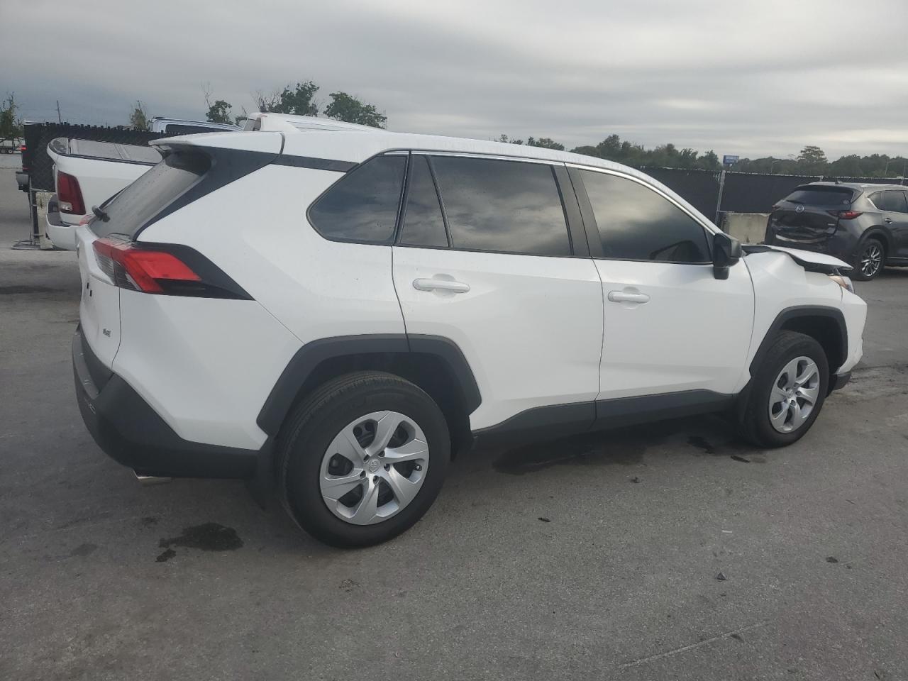2024 Toyota Rav4 Le - Фото 3