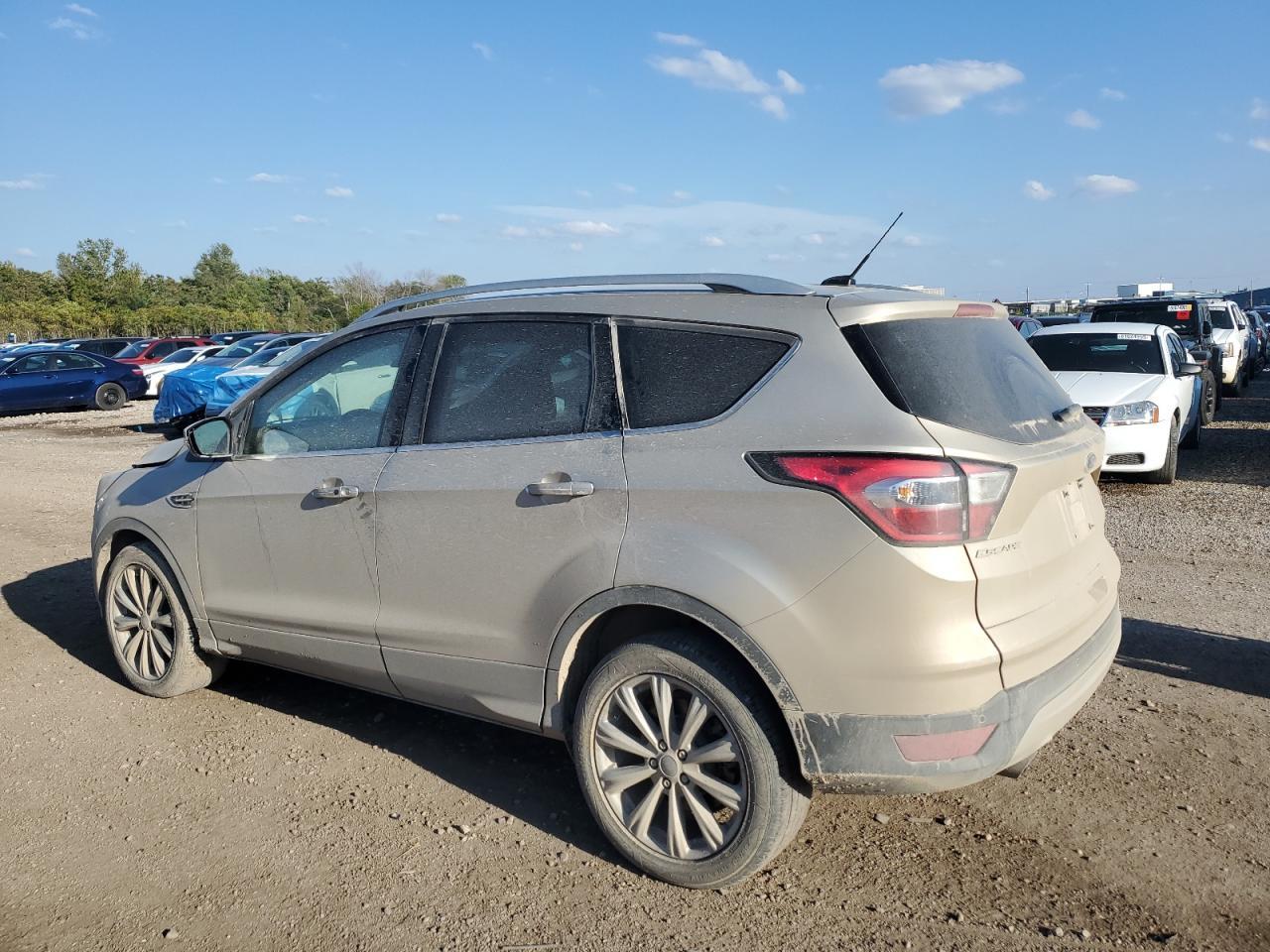 2017 Ford Escape Titanium - Фото 2